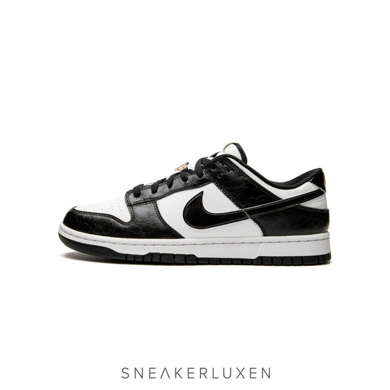 NİKE DUNK LOW "WORLD CHAMPS - BLACK WHITE"