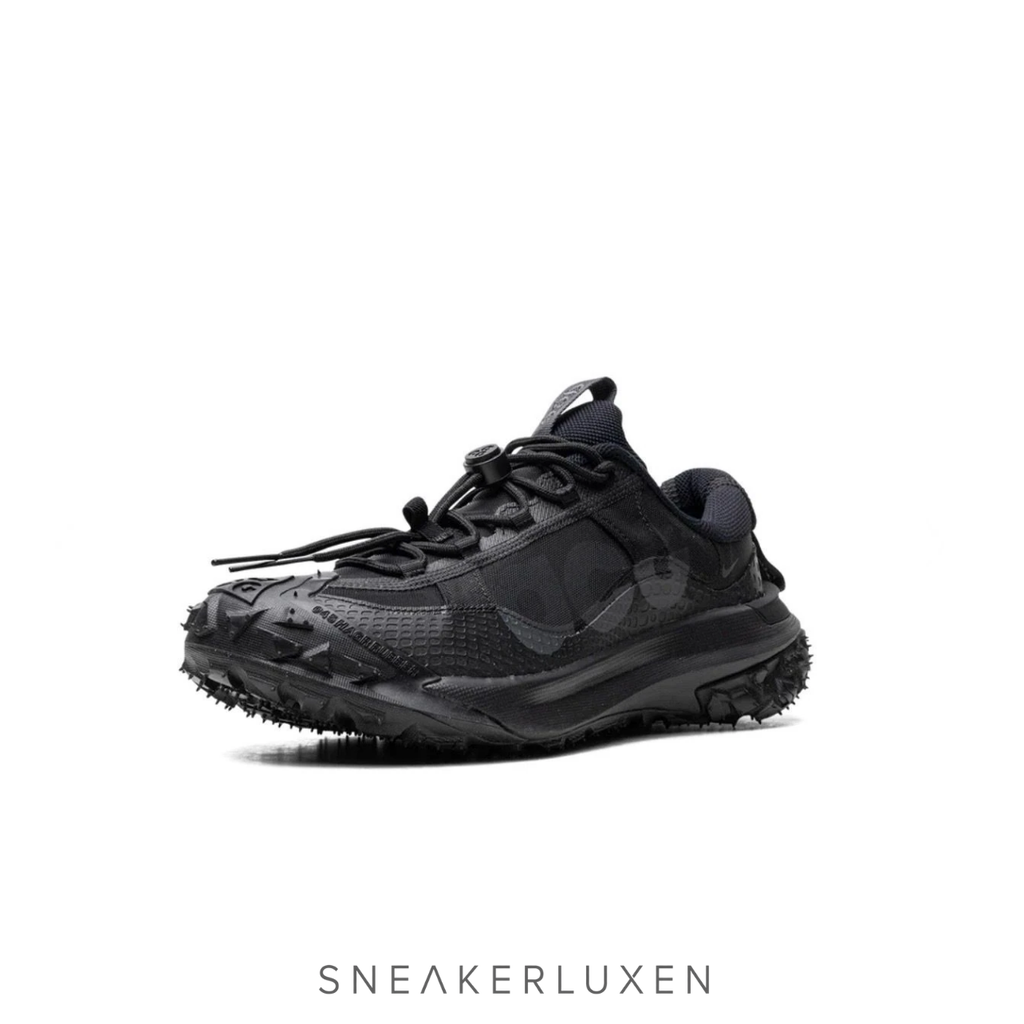 NIKE ACG MOUNTAIN FLY 2 LOW "TRIPLE BLACK"