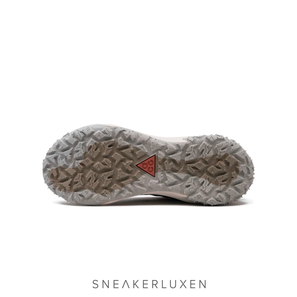NIKE ACG MOUNTAIN FLY 2 LOW GORE-TEX "DARK SMOKE GREY"