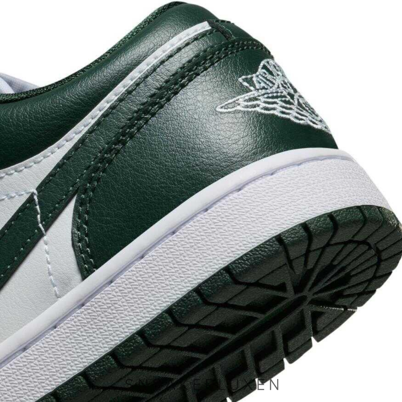 Nike AIR JORDAN 1 LOW "GALACTIC JADE"