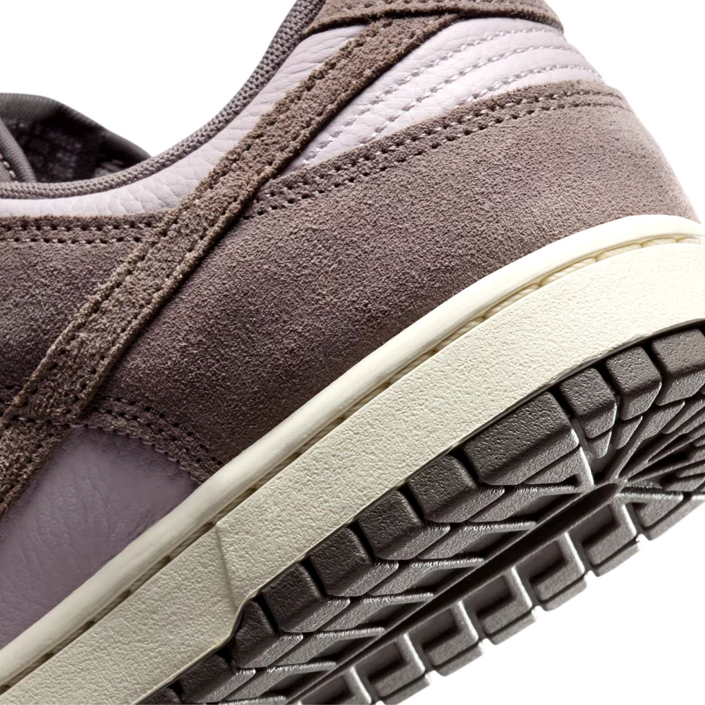 Nike Dunk Low Platinum Violet